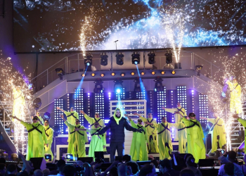 Dick Clark’s New Year’s Rockin’ Eve with Ryan Seacrest