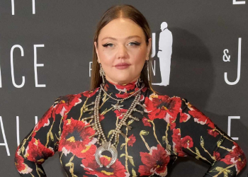 Elle King Sparks Outrage with Controversial Dolly Parton Tribute Performance at Grand Ole Opry